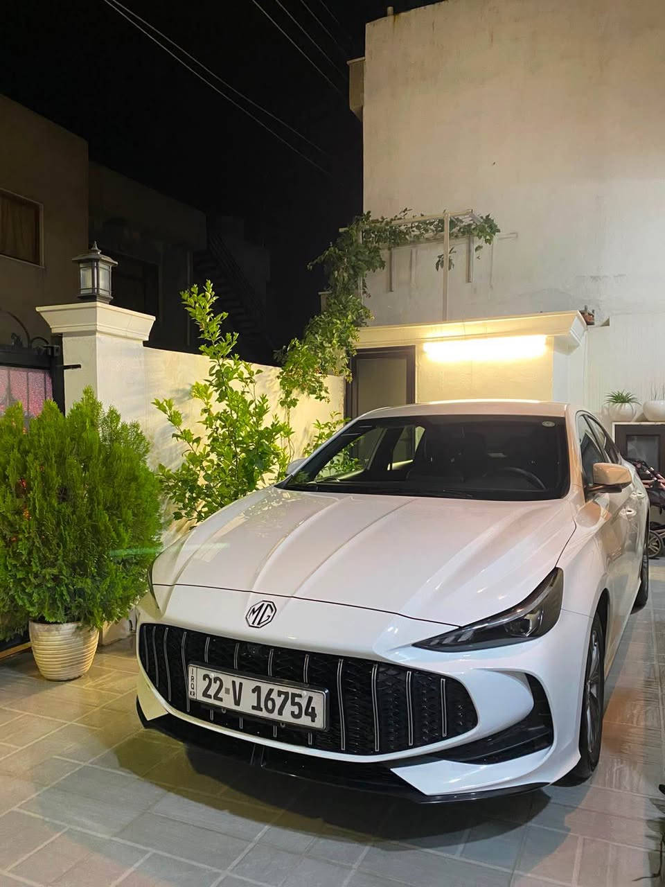 ئێمجی جیتی مۆدیل ٢٠٢٥ رەنگ سپی سەیارەکە بۆیاغی نیە ساردەکوتی نیە تەزرەی نیە هیچ هیچی نیە سەیارەکە فول مواسەفاتە تەنها سلایت نیە ٢٦٠٠٠ هەزار رۆیشتیە 
رەقەم تەلەفۆن:***********
شوێن:سۆران
نرخ:١١٤$ مرغصور, أربيل
