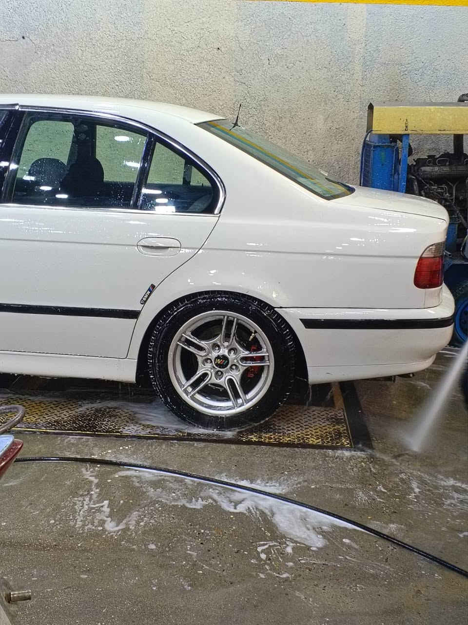 السلام عليكم
صقر موديل 1997 
مكينه 2.8 مسكر تك فانوس المرغووب 🥇
رقم اربيل بامسي سنويه تنتهي لل 2030

السياره حلوه بل حقيقه ومال جناي وهواي مصروف عليه 

.

 1-كير محرك شواصي لغود مكفولات 🥇🇩🇪

2-تخم تاير جديد مشلن 🥇

دسكات كامل جديد + صوندات بريك🥇

3-تخم بلك جديد 🥇

4-تخم نوزل جديد 🥇

5-اريفلو وتي بي اس جديد 🥇

6-مروحه كلج جديد 🥇 

7-راديتر تبريد منضومه كامله جديد 🥇 

8-راديتر سياره جديد مع مي زيتي اصلي 🥇

9-ولف حماوه وكوع جديد 🥇 

10-عمبار بريك ودهن ومنضومه ABS جديد 🥇

11-منضومه بانزين كاامله جديد 🥇 

12-طوافه بانزين صفحتين وفيتبم وفلتر جديد 🥇

13-شاشه نضام اندرويد اصدار حديث وسستم صوت جديد🥇

14-منضومه زنون  عالي ناصي جديده 🥇

.

السياره كلش حلو ترايه وطسته ناعمه 

عليه تغليف قماره ومازدات وبكلايت سموك شركه المانيه بي ضمان قبل فتره خليته 

السياره كلش حلوه ومرتبه ولا بيه حماوه ولا تنقيص ولا تبخير 

سياره مكفوله كير محرك شواصي لغود 

السياره بيه تلحيضات كللش بسيطه

المكان بغداد الدوره 

. 

.

السعرر 85 وبيه مجال بسيط 

هذه رقمي للأستفسار ممتواجد واتساب ولا فيس اليحب وجاد يخابر  ***********
