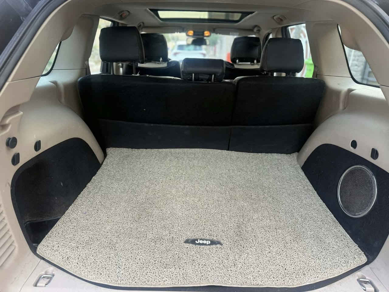 اللهم مصلي ؏ محمد والـ محمد
نوع السياره: جيب
المديل :2014
وارد : خليجي
نوع المحرك : 6سلندر
السرعه الاقصى:148km
الضرر: فقط تبديل جاملغ + جاملغ الاصلي موجود
المواصفات .
1.بنيراما
2.كشنات حار بارد
3.صندوق كهربائي
4.حساس امامي + خلفي
5.ويل حجم 20 تخم تاير حدايه
6.جكات
7. كير طيار
8. محرك + كير كفاله
9. مانع انزلاق
10. شاشه كبير
11.تشغيل عن بـ؏ـَد 
12.رقم بغداد
سياره بـ؏ـَد هوايـۃ مواصفات + سياره جهازه اخير حبايه مابيه كل نقص 
السياره عليه ادمه كامله ماتذب عليه الف بل عافيه الي ياخذهఇ . 
(السياره للبيع او مرواس حسب القناعه)
اتصال او استفسار واتساب
(***********)
