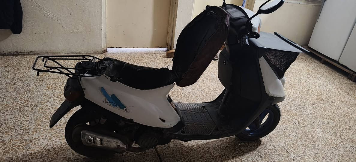 ماطور بزون برده للبيع الماطور شغال كامل شاصي نضيف ومحرك نشط ودرعو كامل كهرباياتو كامله بس ما تشتغل وتايه الوره بيها اشويه ملعب السعر 125 وبي مجال الخاص مفتوح


**إذا كنت صاحب هذا الإعلان وتريد حذفه لأي سبب، رجاءا أرسل رسالة إلى الدعم الفني**