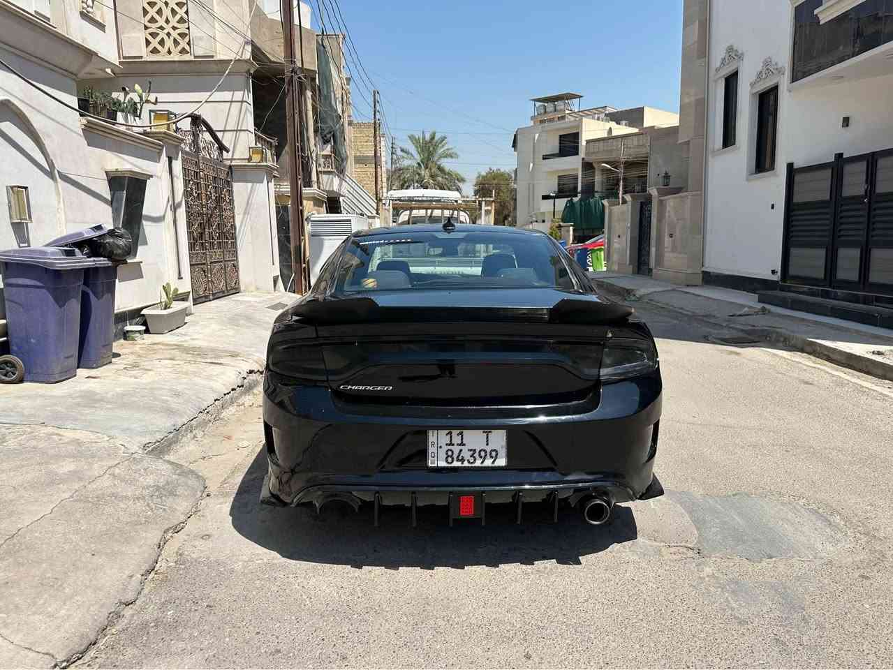 السلام عليكم دوج جارجر ٢٠١٦ sxt محدث كت كامل srt 
وارد امريكي حادث خلفي بدون ايرباك سليم كله 
مكينة وكير مكفولات بلاديات 
رقم بغداد  انكليزي بأسمي سنوية ٢٠٢٨
ماشية ١١٧ ميل جايه من امريكا ماشية ٤٩ صور الحادث موجودة عندي ورقم الشاصي هم موجود
صبغ فقط جاملغ الايمن والايسر الخلفيات قبغ الجنطة مبدلة بلادي على ايدي نفس اللون 
مبدل بنيد تحديث بلادي مال دايتونه ٥٧٠٠ ماروني وصابغه اسود البنيد البلادي موجود عندي ومكفول والفيديو مال تحديث هم موجود
تبريد ثلج قطعتين ومنفصل  
منظومة زنون ولد متغير وعدسة عين الشيطان 
ادامة كامله كل السياره صدر خلفي يحتاجلها 
السياره من الدوام للبيت ومن البيت للدوام ما متعوبة  
السعر ١٧٥ ورقة وبيها مجال بسيط 
للاستفسار *********** موجود واتس اب 
الدورة شارع ابو طيارة بغداد, العراق
