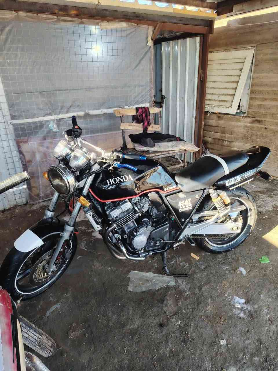 دراجه للبيع سيبي فور 16 وألف تخم تاير جديد نضافه 100/100 التفاصيل خاص مكان***********  دوانيه قضاء عفك
