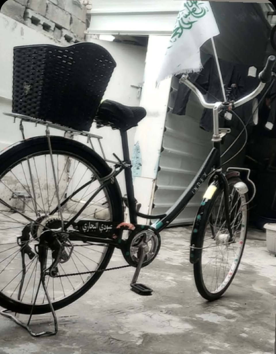 السلام عليكم بيسكل للبيع عبدالحليم حجم26(السعر خاص) جداًجداً نضيف الرقم***********
