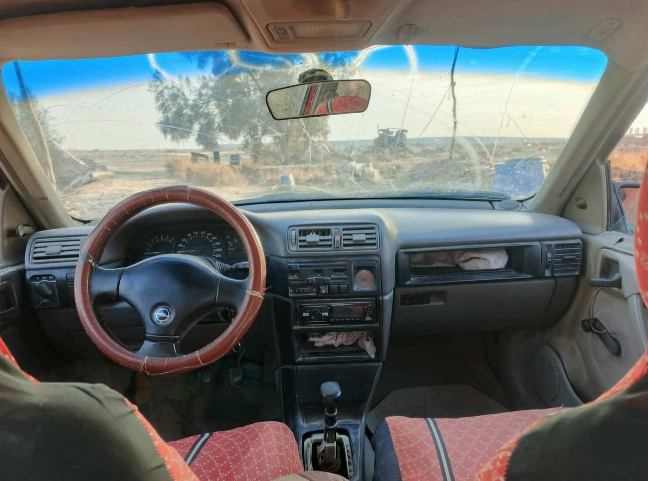 اوبل فيكترا 1992 محرك 2000 رقم انكليزي بغداد سنوية لل 2031 المكان سماوة الرميثة للتواصل ***********
 غير متواجد على الفيس
