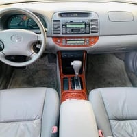 كامري 2004 • قير اوتوماتيك • ممشا 290 الف