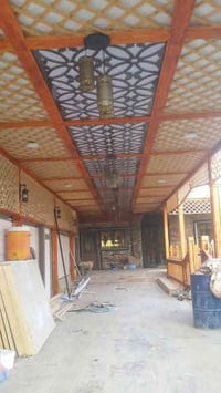 مستعدون لعمل المظلات وجلسات الاستراحه والمنازل الخشبيه للاستفسار 07700...