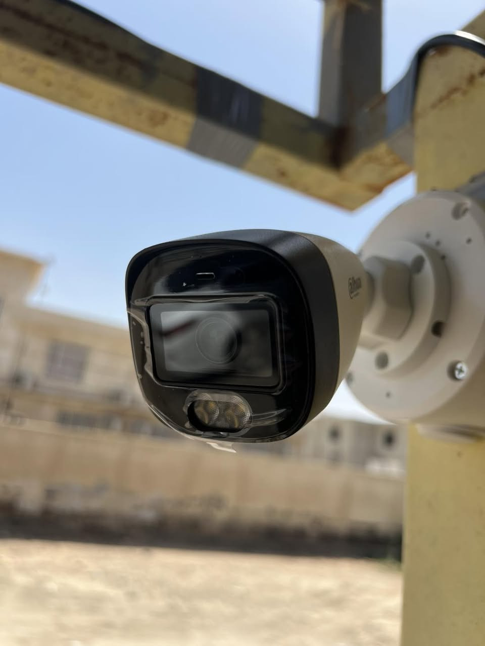 اسبق عصرك وكن في الطليعة 
سلام عليكم 
تم تأمين محل احد زبائننا ب ٤ كاميرات من شركة دهوا 
دقة ٢ ميكا 
صوت وصوره 
ليلي الوان 
ضمان سنه استبدال 
# العنوان #
كربلاء/ طويريج/ شارع البلدية / مجاور المستوصف الطبي 
# هاتف #
***********
***********
جملة- مفرد 
اسعار خاصة للمنصبين
