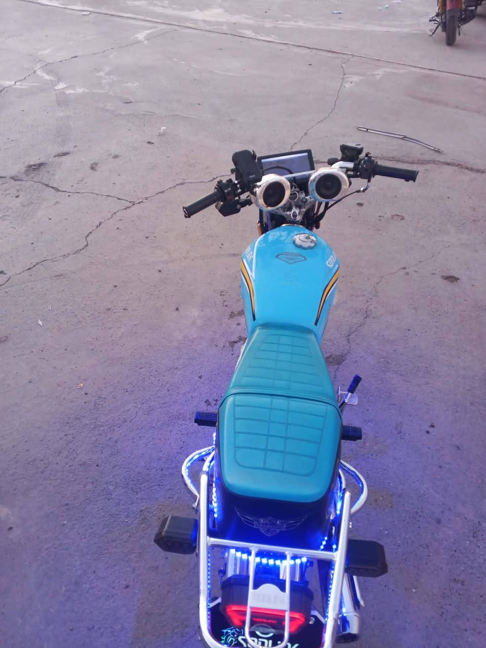 للبيع سونك موديل 2025 اربعه كير الشاشه محتركه فقط
والباقي مكفول أسعر 700 وبي مجال


**إذا كنت صاحب هذا الإعلان وتريد حذفه لأي سبب، رجاءا أرسل رسالة إلى الدعم الفني**