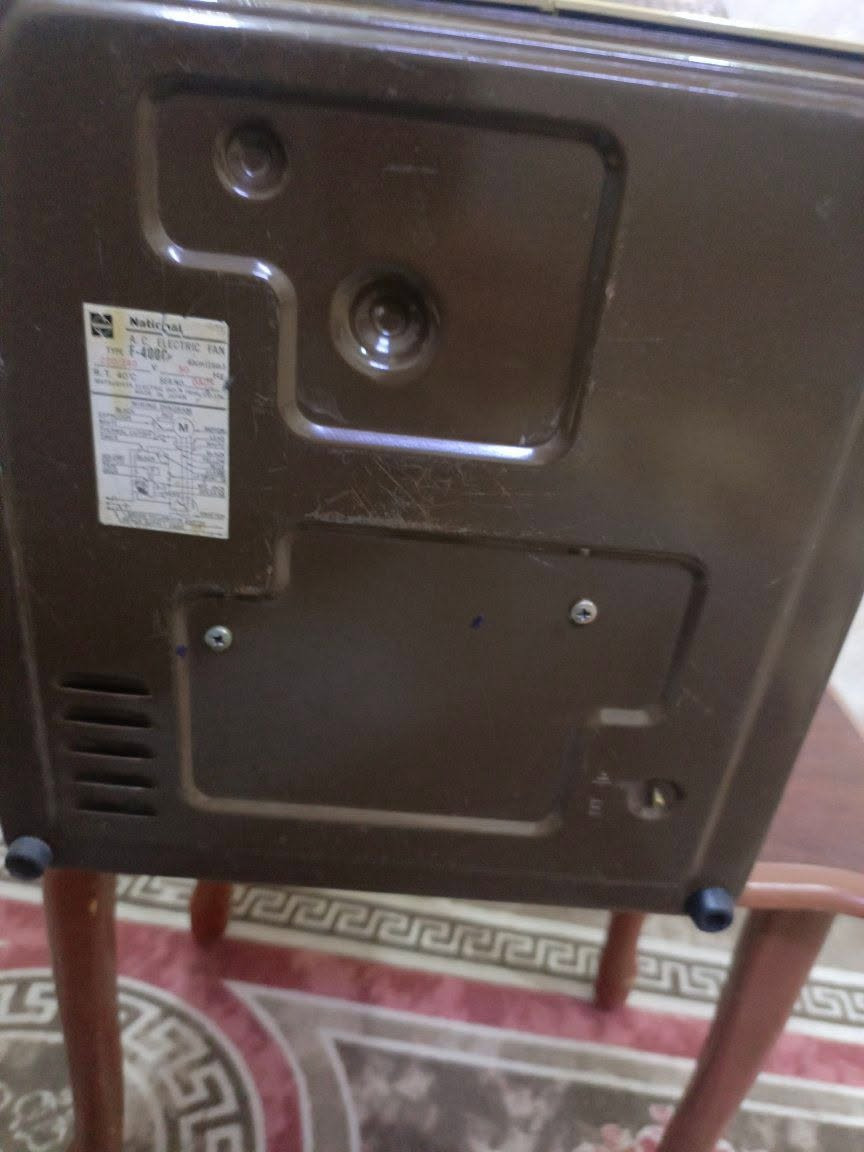بيع 
مروحه ارضيه ام المسجل ناشيونال ياباني المنشأ ـ إستيراد الشركه التجاريه العراقيه بدايه الثمانينات نظيفه جدا جدا بلاد وضع الشركه بدون تصليح او عيوب نهائيا يوجد توصيل لكل المحافظات 
،،السعر ٢٠٠ الف،،استفسار ***********
