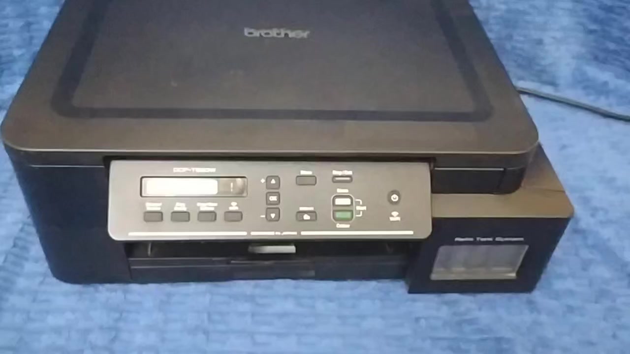 ادمن بداعة امك وافق

طابعه برذر للبيع (brother DCP520W) سكنر ملون وعادي+ واي فاي شغالة شرط الفحص
بيها فقط خطوط بيضاء بسيطه جداً تحتاج تنضيف لان صار فترة مامشتغلة
السعر ١٢٠
والعنوان بالناصريه قضاء الشطرة🌷


**إذا كنت صاحب هذا الإعلان وتريد حذفه لأي سبب، رجاءا أرسل رسالة إلى الدعم الفني**