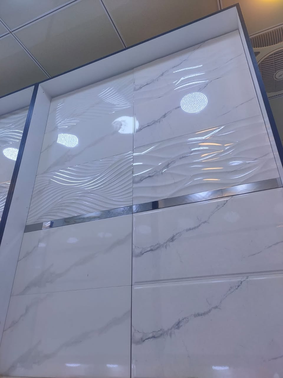 جدران ايراني قياس 30*60 درجه اولئ 
الرمادي خمسه كيلو مدخل الحريه للستفسار ***********
