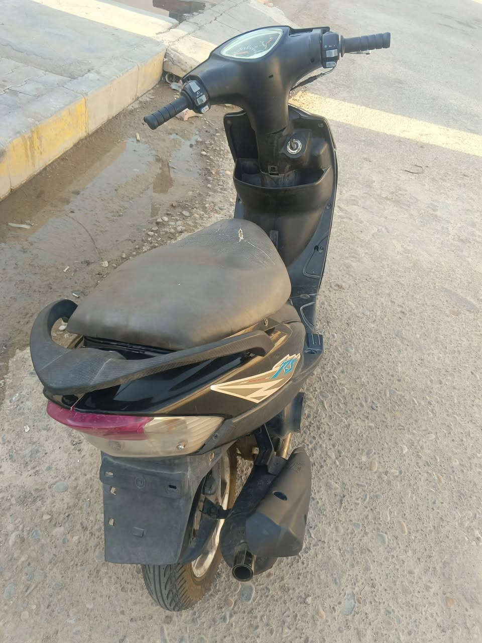 دراجه ماكس عدله البيع السعر 400 ما بيه اي نقص بس باتري تصال عله رقم الهاتف ***********
