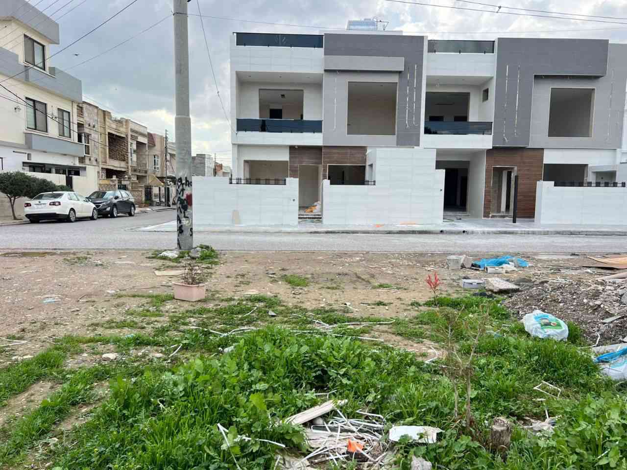 #عقارات_ابو_وسام 
🔸سند طابو يتسجل بإسم اي عراقي
📍أربيل-بيت للبيع حي گةلاويژ قرب شارع120M #مقابل_الحديقه_الرسميه 
➖مساحة 185M طابقين ركن
يتكون⤵️
➖6غرف نوم 
➖استقبال-صاله-مطبخ-مجموعه صحيات-كراج

📸 السعر والصورة متوفرة على قناتنا الرسمية في التليكرام 👇
🔗 https://t.me/Hassanabowissam
تابعنا الان وشوف احدث العقارات يوميا ع الصفحه الرسميه في فيسبوك
🔗https://www.facebook.com/share/1FHZ1d86H9/

📞 تواصل مباشر واتساب أو اتصال:
📱 ***********
📱 ***********

#عقارات_اربيل #شقق_للبيع_اربيل #بيو_لبيع_اربيل  #فلل_للبيع_اربيل #مجمعات_سكنية_اربيل
 #عقارات_كردستان  
#استثمار_عقاري_اربيل #عقارات_بغداد_سليمانية_اربيل  #عقارات_شمال_العراق  

⬅️ الأسعار والصور داخل القناة… لا تفوّت الفرصة

تابعنا الان وشوف احدث العقارات يوميا 🏘️
🔗https://t.me/Hassanabowissam

17 دفتر 25 ورقه
