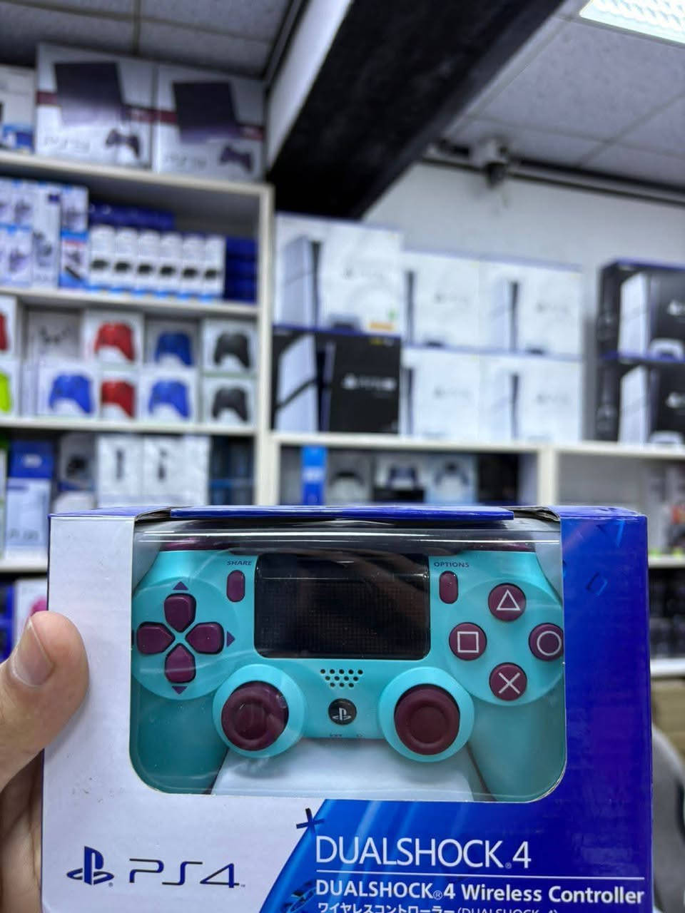 #عرض_جديد_ وسعر جديد 🔥ب١٢ ألف بس _من Play Box 😶‍🌫️

#متوفر_الأن 🫡
وجبه جديده جويستك بلي 4 (جديد) بالوان مختلفة 🔥

Ps4 DUALSHOCK 4 Wireless controller

موزع اجهزه والعاب الفيديو ،،،🇮🇶 

متجر Play Box 
الموصل دواسة عمارة القدس الطابق الارضي
يوجد توصيل داخل الموصل وجميع المحافظات،🚙
#الاستفسار_تواصل #خاص او #واتساب***********
