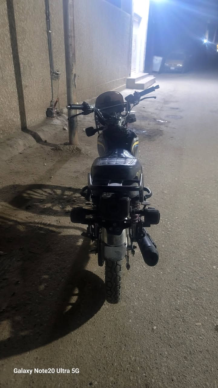 سيفان موديل 26 للبيع دراجة كفالة عامة من كلشي ماشية 3000 مكينة ما مفتوحة مكاني ديالى جديدة الشط سعر 850 وبيهة مجال بسيط رقمي ***********
