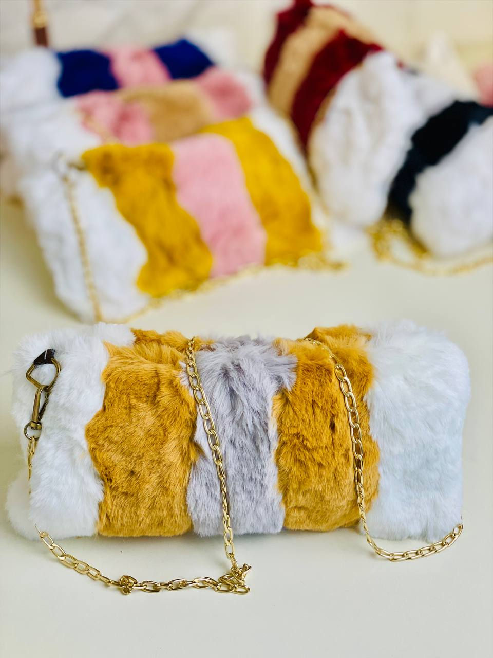 👛ترند الموسم👛

👛ترند الموسم 👛حقيبة لكل انثى انيقة👑 🎁اليك أجمل حقيبة فرو تتناسب مع كل الاذواق💸, الأناقة بلمسة فريدة!  

دزاين جديد لموسم 🎶2026
تركي درجة اولى 🇹🇷💯
كوالتي عالي جدا 👍♥️

🎁متوفرة ب 6 الوان 🎁

السعر 8 الاف 

🚘يوجد خدمة توصيل لجميع محافظات العراق 4 الاف🚘


**إذا كنت صاحب هذا الإعلان وتريد حذفه لأي سبب، رجاءا أرسل رسالة إلى الدعم الفني**