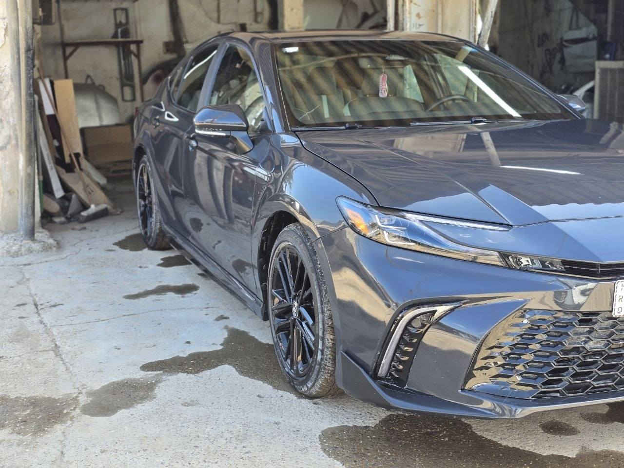 كامري موديل 2025 رقم بغداد لو بسمي. صبغ جاملغ بنيد مكاني سامره الأستفسار ***********  لون سمنتي طوخ موصفات se بصمه كشن جلد تدفئه تبريد قطعتين تبريد
