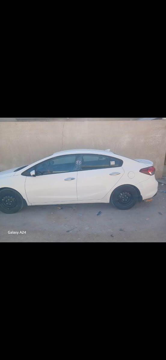 سياره كيا فورتي  وارد امريكي تقرير مياه امطار بدون نسبه تعمل وتسير بدون اي عطل
محرك دوش 2000 كير At
السياره مكفوله من الحادث والصبغ بجم كبس بلادي جميع الاجزاء ليبل واحد، مواصفات عاديه فول تحكم ستيرن مع كروز سرعه
شاشه اندرويد
بطاريه جديده
اطارات جديده
سيرفس كامل لمنظومة الوقود فيت بم + فلتر +نوزلات + بلكات وكاله اصلي
حداده %100
السيارة جاهزه ونظيفه جدا
‭0772 200 4943‬
مكاني ألبصره الحكيمية الرباط الكبير البصرة, العراق
