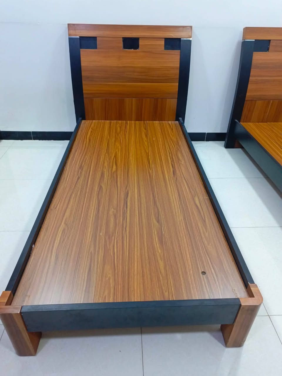 السلام عليكم
للبيع جرابي عدد اثنين ام النفر تركيات سعر الوحدة 75.000 الف دينار للاتصال *********** ابو حسين المكان الدورة / البوعيثة
