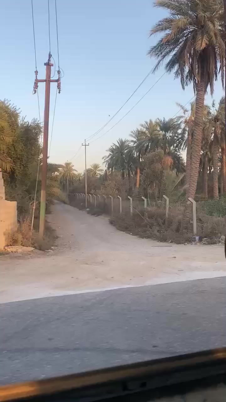 سلام عليكم 400دونم ملك صرف بغداد صدر القنات سعر دونم145مليون كاع مسيجا وكامله اصوليه راعيه موجود بس شراي رسني  الستفسار مراسلت الصفحه ونتصال ***********
