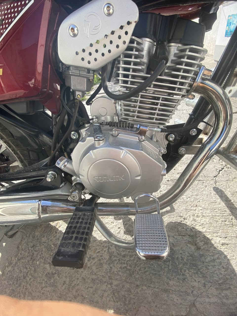 سلام عليكم درجه يراني موديل 2025 درجه مكفوله كفاله عامه وراق جيب فيتر وتعال فحص  درجه خير من الله تاخذه كبل الشارع أخت زيرو مال بيت بس صندوك خلي علمود المسواك كررر درجه جديد كلش حيل نضيفه مكينه 150ccالعنوان بغداد العامريه *********** بس وتساب هذا *********** هذا بس تصال السعر 850 وبيها مجال حك جيه
