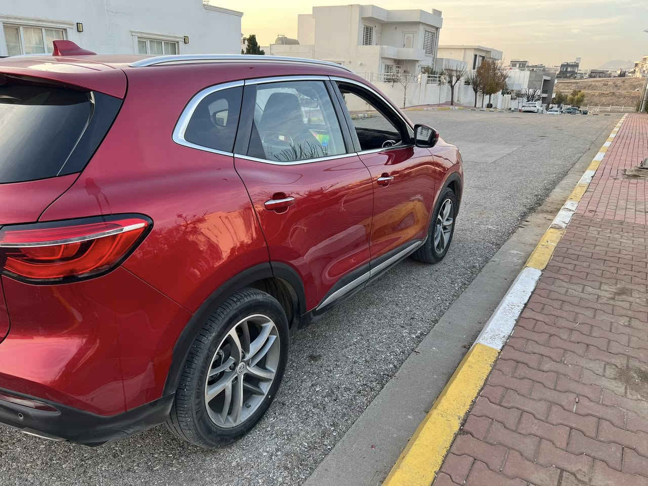 سلام عليكم 
Mg hs 2022 trophy
1500تربو
السيارة فول مواصفات اعلى فئة ماشية بس 7000 كيلو 
السيارة ضمان الشركة 6سنوات لان مشتريها هاي السنة 
السيارة فقط القمارة محولبة من الشركة
السعر $145 
التواصل فقط على الواتساب ***********
