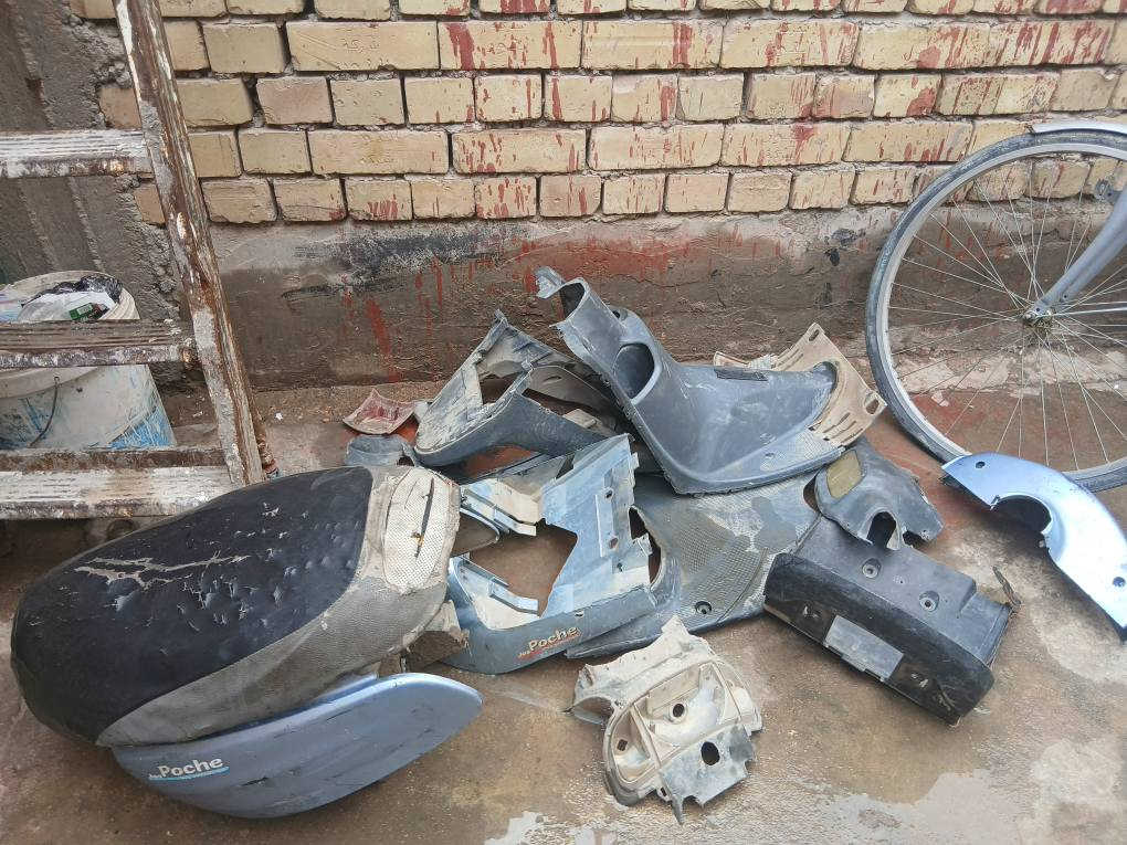 الشاصي جديد وما طاق هوه والضفيره ب35
الكفرات بيهن شخوط بس جدد ب40 كاملات
مكاني كربلاء حي النضال رقم *********** او على الماسنجر كربلاء, العراق
