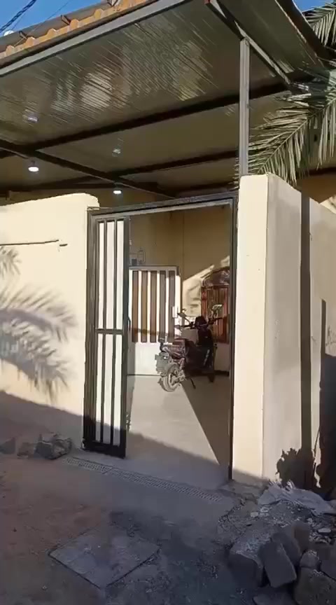 دار للبيع ابي الخصيب// العصفوريه /طابو صرف ملك يتحول بأسم المشتري/بناء نضيف جدا منطقه هدوء // 3 غرف نوم صاله حمامات مطبخ ديوانيه كراج سياره// السعر 63 قابل للتفاوض//  للاستفسار الاتصال او وتساب ***********
