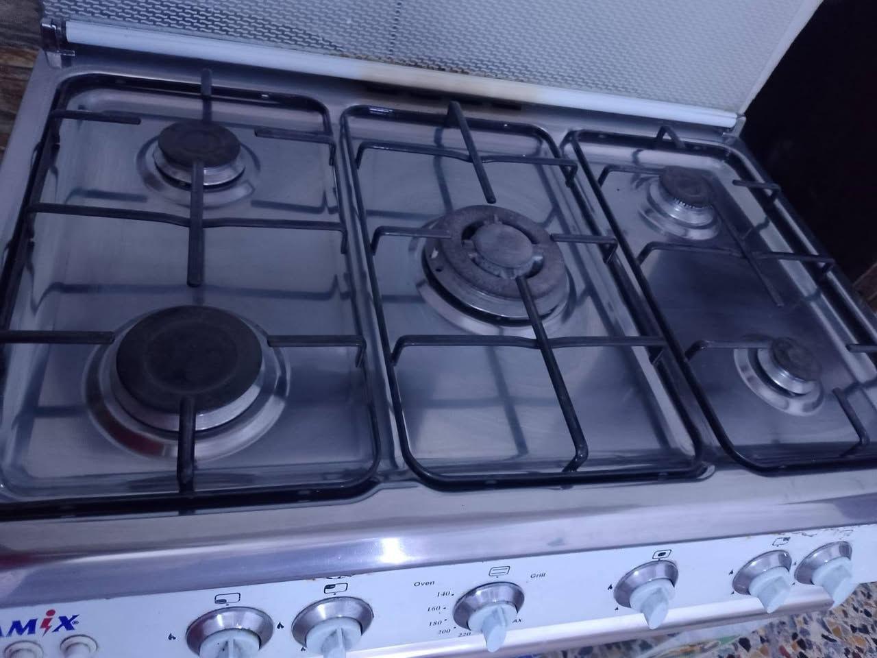طباخ البيع شغال ونار تخبل وبسعر مناسب تواصل عل واتساب+964 771 601 6274
