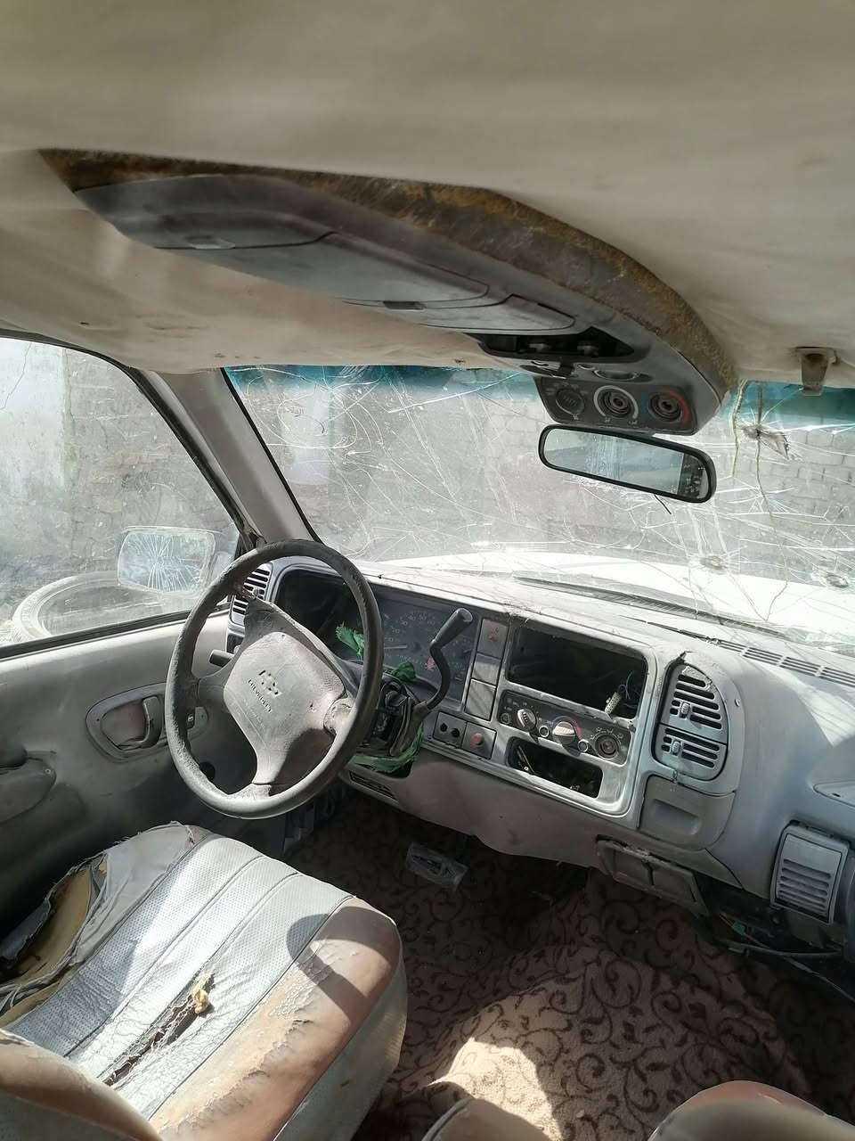 السلام عليكم  جمسي للبيع موديل 96 السعر 25  رايديها ماكينات 3000 عنوان ديوانيه دور النسيج ***********
