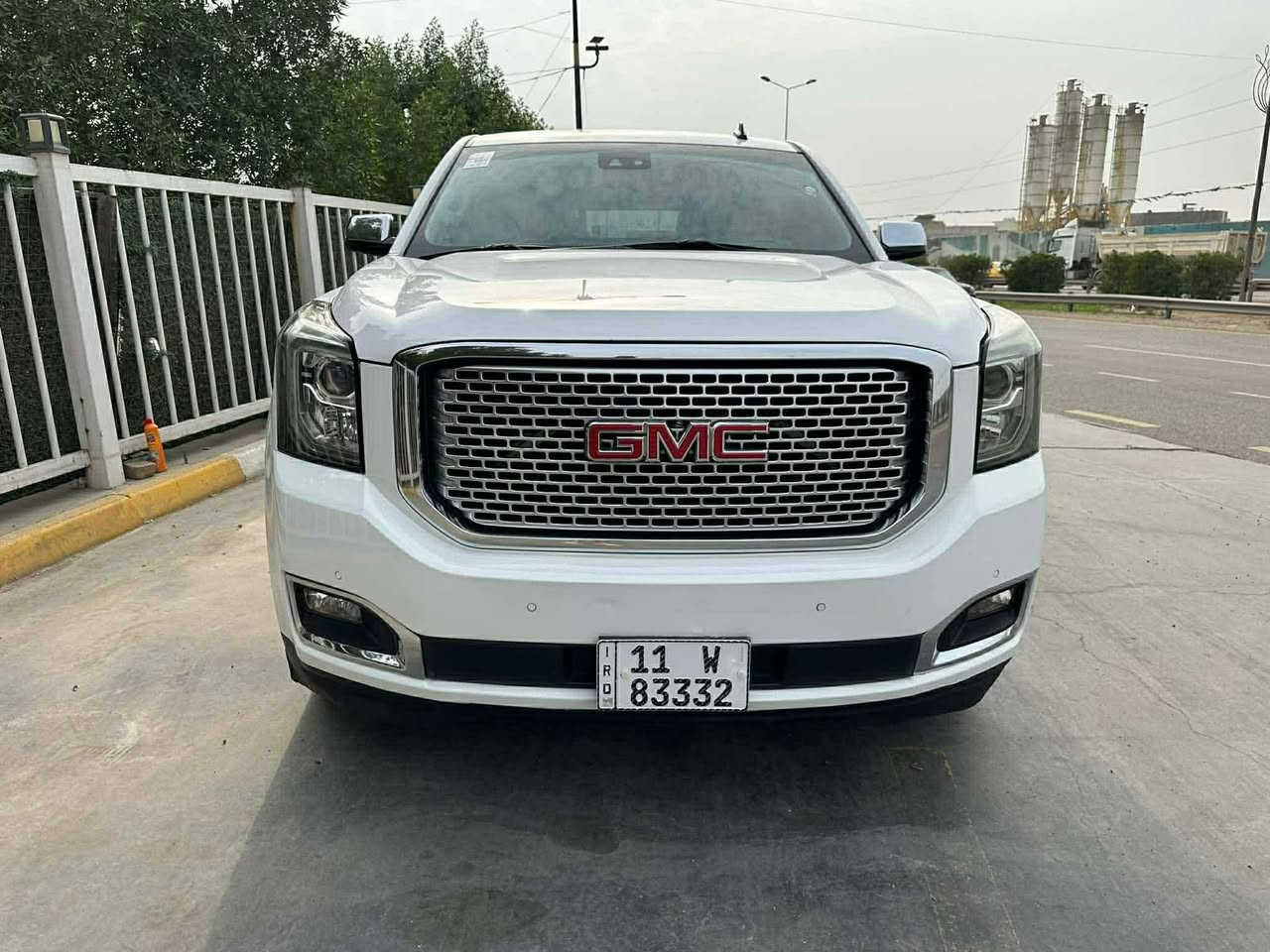 يوكن LT
موديل 2015
بيها قطعتين صبغ 
بدون ايربك جاملغ خالفي وجنطه 
السياره كلش حلوه 
موصفات معروفه ال LT
السعر 285 بغداد بسمي ثاني يوم تحويل 
*********** مكاني بغداد الشعب
