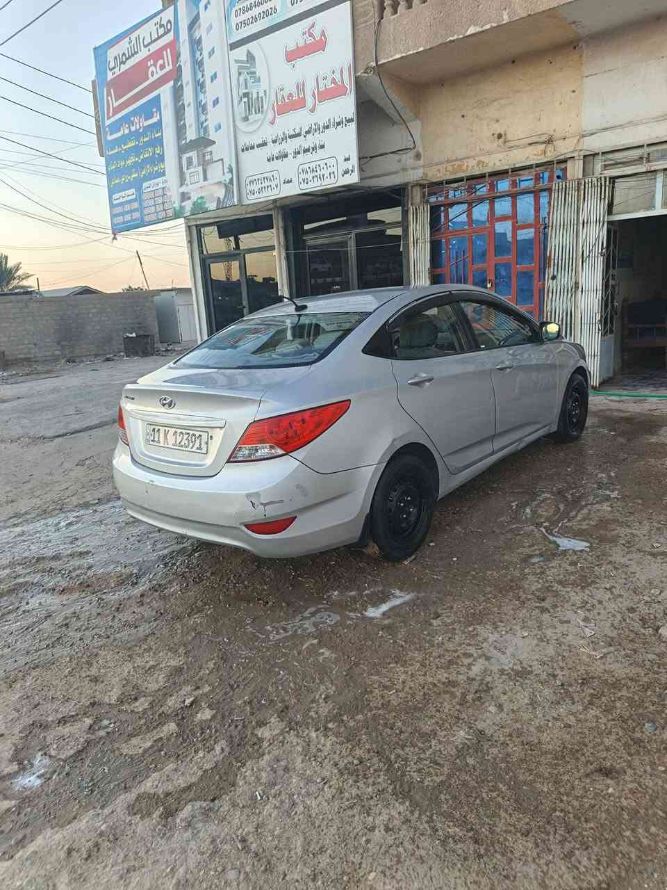 بيع سريع السعر ٨٠ وبيها مجال
السلام عليكم اخوان عندي اكسنت ٢٠١٣ للبيع وارد امريكي لون سلفر بيها جاملغ وبنيد مبدلات بدون دواخل وشبر بالجاملغ الثاني بي صبغ السونار بالمنشور 
مكينه ١٦٠٠ جي دي اي 
نواقص السياره (الحداديه الخلفيه + التبريد منقص غاز فقط) 
مكاني بغداد ابو غريب 
للاستفسار *********** او ***********
