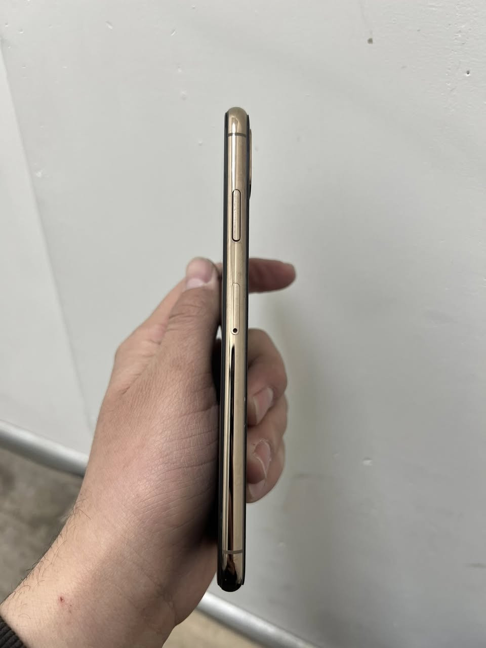 سلام ئایفۆن xs max ٦٤ زاکیرە ١ سیم باتری٧٧ شریکة  کل جیهاز شریکە ظهر الهاتف مكسور. 
ماکو مشکیلە
سعر ١٣٠ الف قفل  قفل 
مکانی سلیمانیە
0771 037 0737 
تراوس بس ئایفۆن اکو
