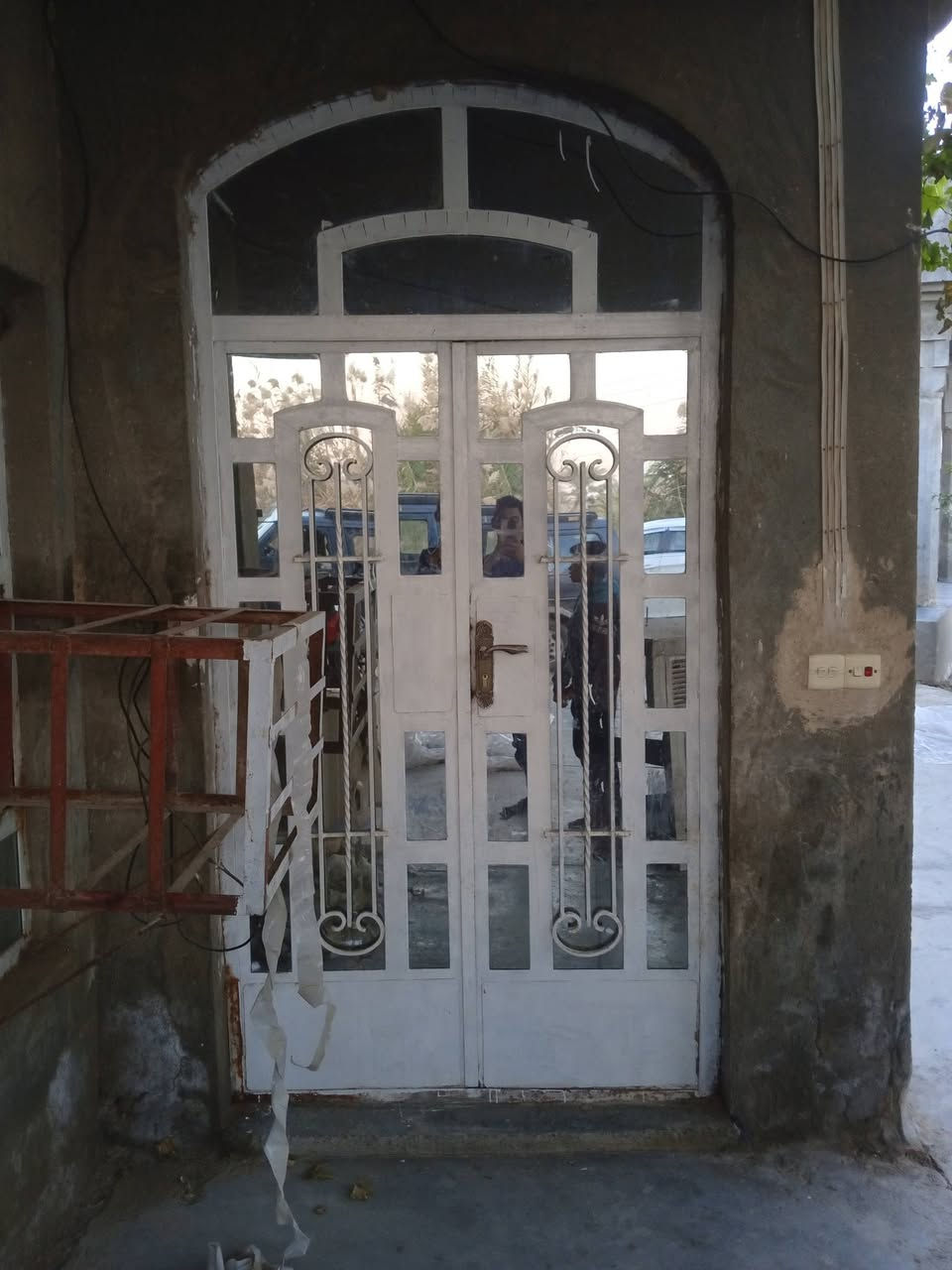 سلام عليكم متاح شبابيج العدد 7مال بيت كامل وياهن باب مدخل وباب خلفي شبابيج كلهن بيهن جام ونضيفات  ينرادلهن بس صبغ ***********//////***********/‏///////////////////////‪***********‬‏
