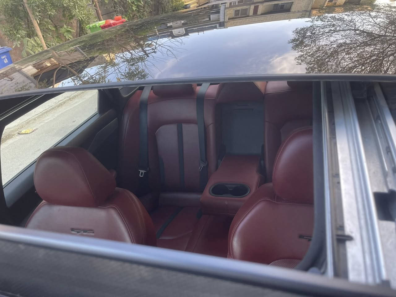 السلام عليكم كي فايف موديل 2022
مواصفات جي تي لاين فوول للاخير

1600 تيربو 

مواصفات 

بانوراما 

بصمه

كشنات تدفئة 

 

شحن هاتف لاسلكي 

قياده ذاتيه ؏ الخطوط السريعه

هاند بريك بصمه

تشغيل عن بعد 

مثبت سرعه 

نضام ABS

مانع انزلاق حساس أطارات 

بك لايت ليد

شاشة

كامره دواره

الاسلكي 

شاشه اعطال

ويل كورم لونين

رادار جانبيه

مراقبة النقطة العمياء

رادار الخطوط البيضاء 

اشاير بالمري 

كشنات جلد احمر

مقعد للسائق قابل للتعديل كهربائياً

لايتات ‏3 عدسات 

نضام قياده أيكو + سبورت +سمارت +نورمال

بلوتوث + aux + usb

فول تحكم ستيرن

كير أوتو + عادي

ئوتو بريك 

‏ ‏الخريطة

ستيرن حرف. Led D +  زينون

توقف ذاتي عند الرجوع

صندوك بصمه

‏AUTO HOLD

تصميم خارجي رياضي

نظام الملاحة

مصابيح خلفية LED

مصابيح ضباب LED

لاسلكي Android Auto 

 ماشية51k

حادث : قبق جنطه نفسه راجع سياره جديده ماشاءالله

السعر 170 وبيها مجال لشراي 

بغداد الدوره

الرقم ***********
