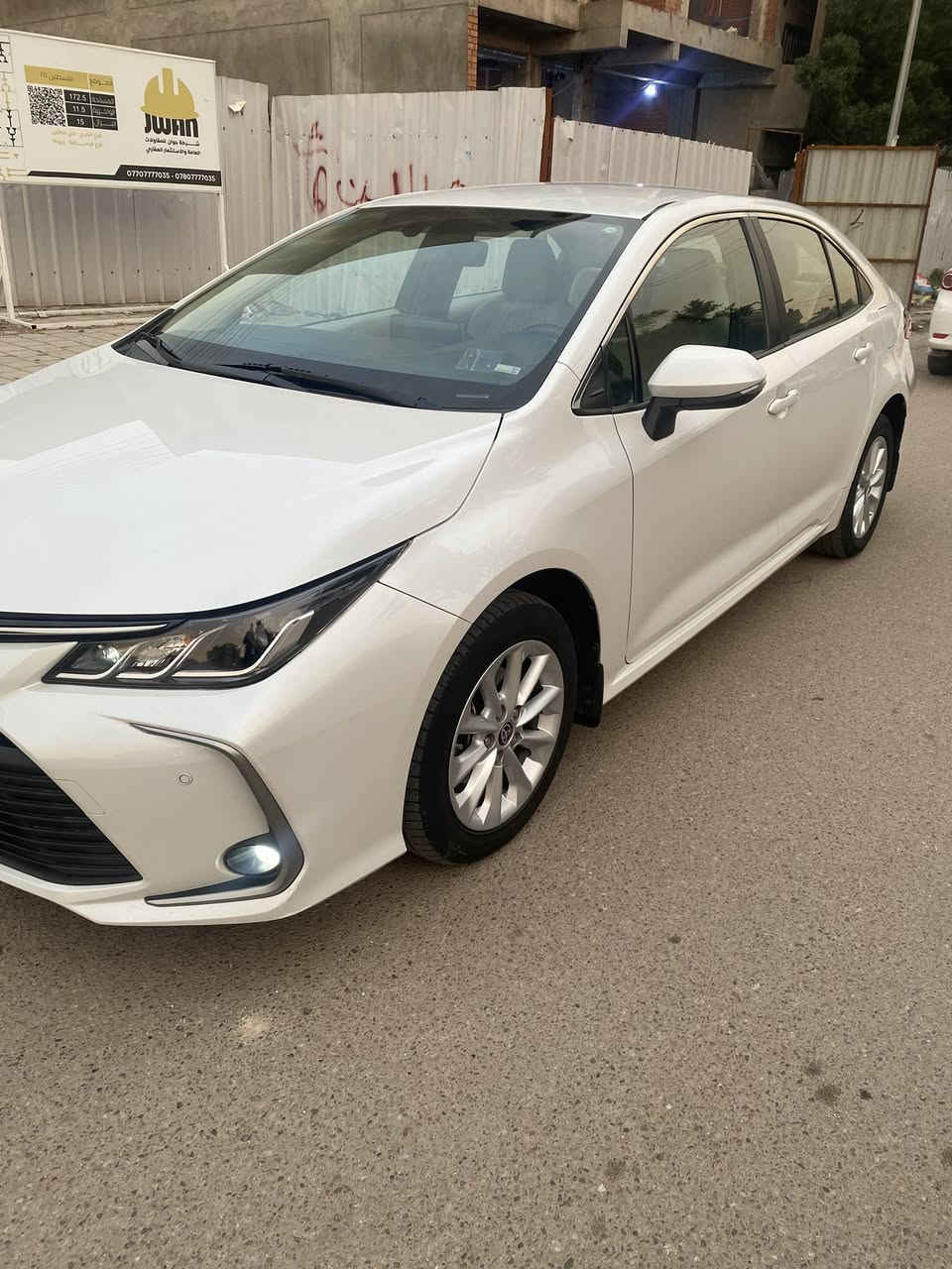 كورلا 2022 مواصفات GLI وكالة ساز تويوتا العراق مكينة 1800 بانزين فقط للبيع
مكفولة من الصبغ والتبديل بيها فقط بارد موضح مكانة باخر صورتين 

السيارة جديدة ماشية 62000 كم ع ايد وحدة من الزيرو لليوم كل صيانتها ومسجلة وتكدر تجيكها بالشركة
رقم بغداد الجديد باسمي وهزة وسنوية جديدة ثاني يوم تحويل
مواصفاتها مكينة 1800 بانزين بصمة وشاشة وكاميرا وحساسات امامي وخلفي وضعيات قيادة ودشبول عداد ليزري وتبريد شاشة وداخل مخمل ابيض وحساس مطر وتحكم ستيرن وباقي المواصفات المعروفة
بصمة ثانية وكتلوكات وطفاية ومثلث وارضيات اصلية وعدة كاملة وياها

السعر 16800$ يعني 168 ورقة وبيها مجال

مكان السيارة شارع فلسطين

تليفون *********** وبي واتساب
