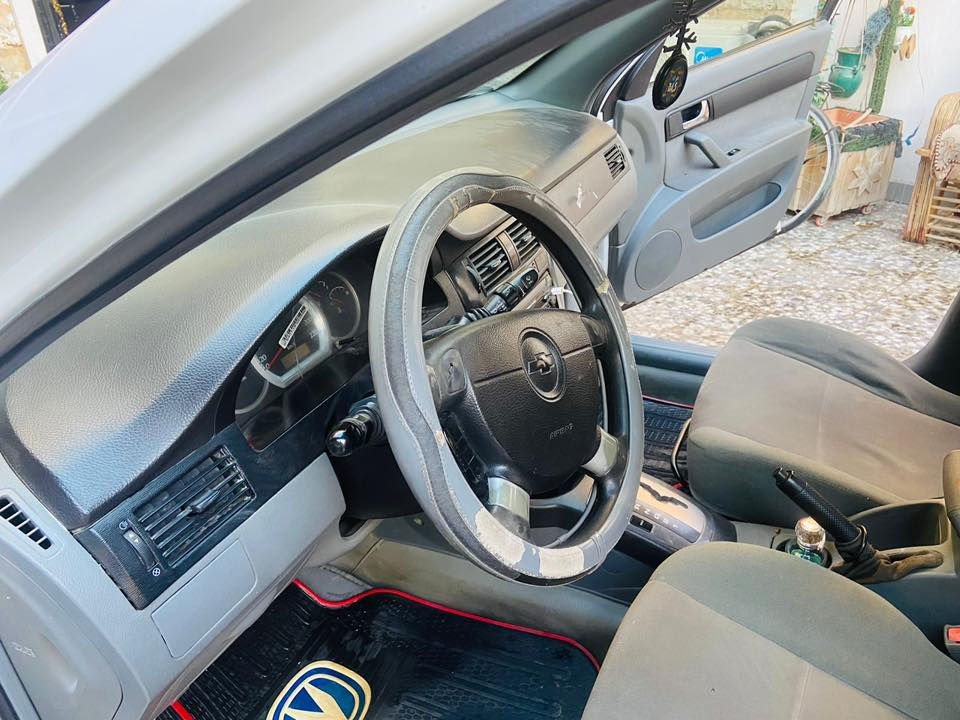 سلام عليكم للبيع أوبترا ٢٠١١ شركه العامه
سياره جديده 
بيها تبديل بابين وصبغ جاملغ خلفي وأمامي لتوحيد ألون وبيها صبغ ع كد شبر بل بنيد وكعت عليها طابوكه 
كير مكينه جدد تبريد ثلج صدر جديد 
السياره بسمي 
***********
المشتل المعلمين 
السعر ٧٧ وبيها مجال
