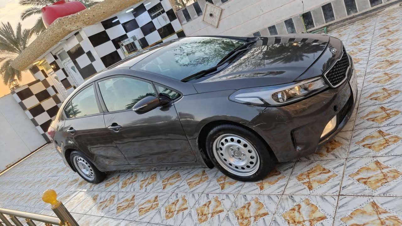 كيا فورتي 2018وارد كندي نص فول
مكينه 2000دوش السياره مكفوله من اي ضرر ايرباكات سليمه صبغ حزام اثر شخوط رقم اربيل سنويه منتهيه تحويل وكاله مضمون مواصفات تحكم ستيرن كامره شاشه حساس مري شفط اشاير بالمري 
سياره جاهزه من كلشي 
السعر89 سعره مناسب هاتف***********
