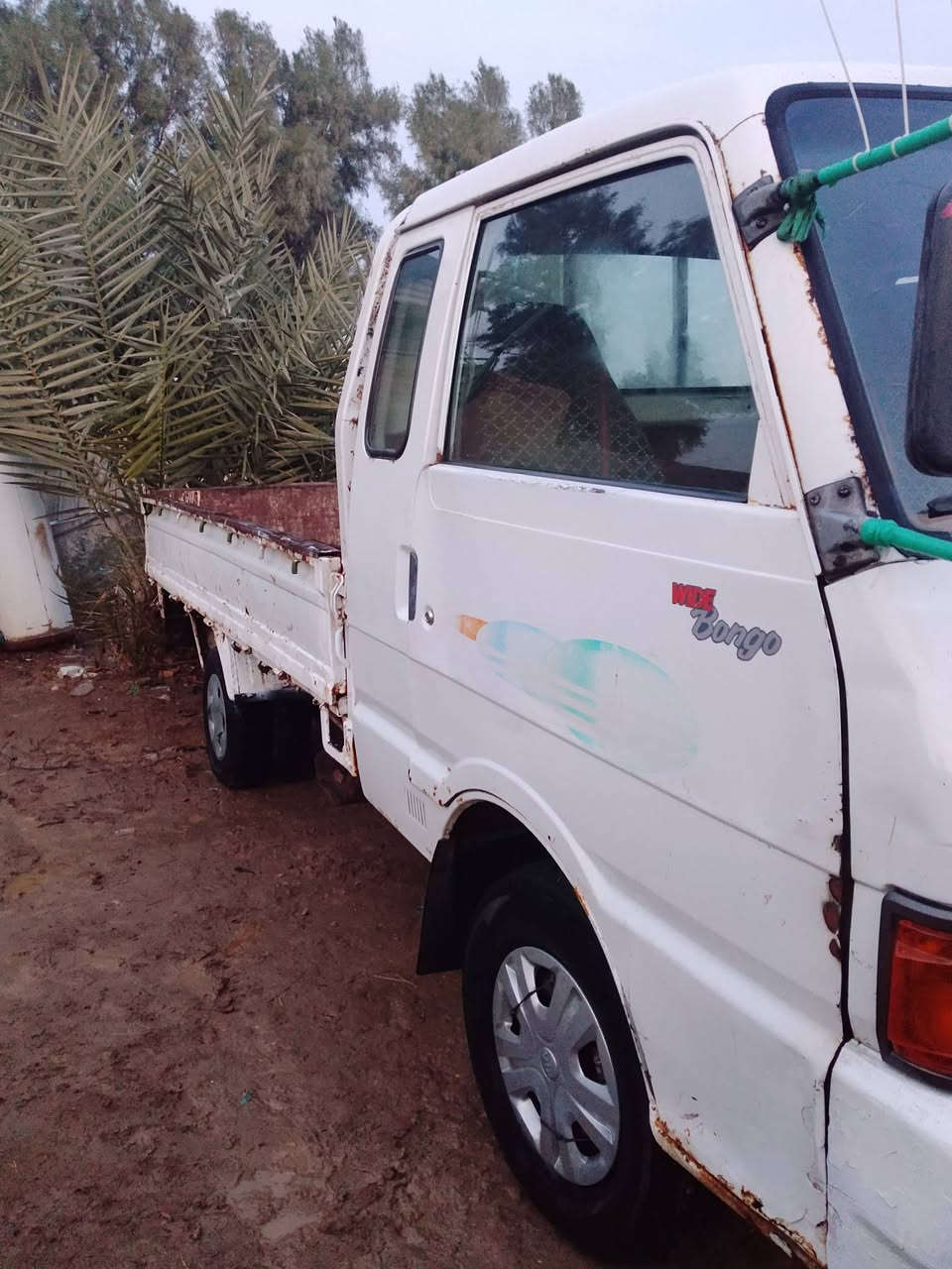 السلام عليكم كيا للبيع موديل 94 رقم الاتصال واتساب ***********
