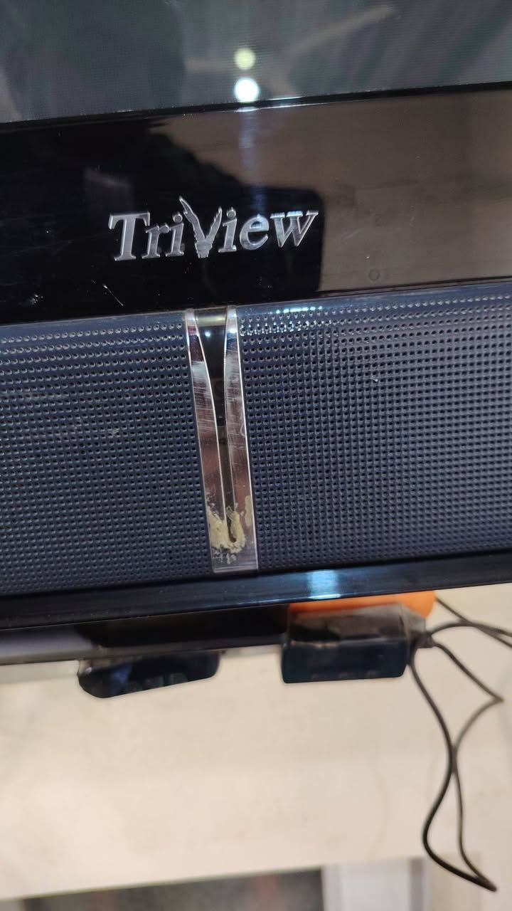 السلام عليكم ورحمة الله وبركاته،، بلازمه للبيع ٤٣ الشاشه زجاج شغاله السعر ٨٠ الف للاستفسار ***********
