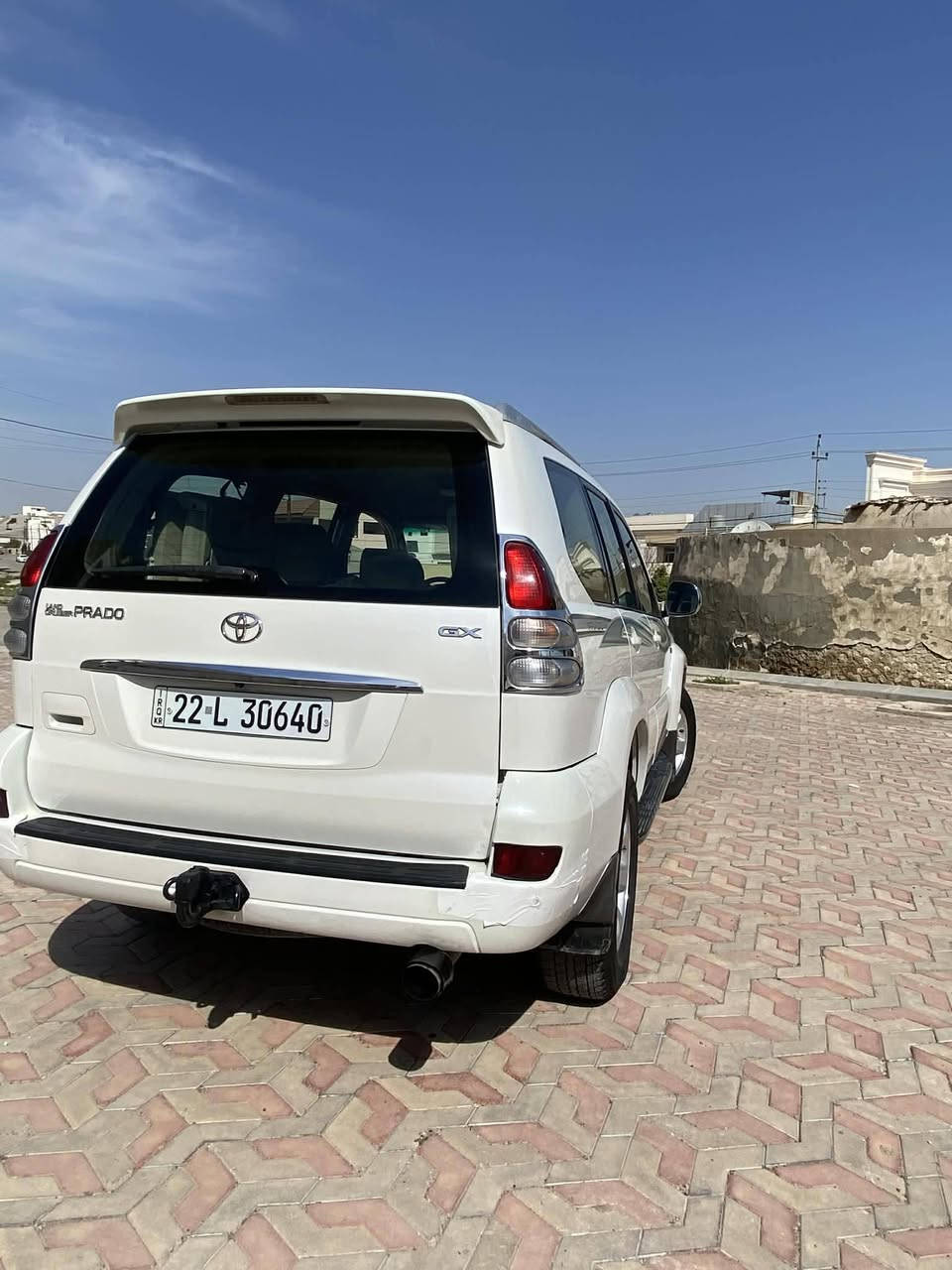 سلام عليكم 
برادو للبيع 🤍 موديل 2006 4 سلندر رقم أربيل مواصفات GX سعودي شاشه بسقف شاشه كاميرا حساس خلفي 7 راكب تبريد مركزي ماشيه 290 الف حقيقي سياره كلين بدون صبغ بدون تعديل مكينه مامفتوح بشرط لا تبخير ولا تنقيص بشرط سياره نضيف مال بيت مو مال معارض رقم موبايل كورك *********** اسيا *********** واتساب سعر 150 وبيها مجال للشراي
