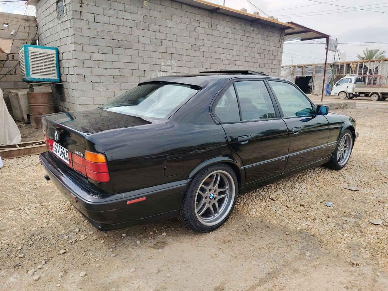 سلام عليكم بي ام موديل 1992
كير محرك خير من الله لاتنقيص لاتبخير 

حداديه نضيفه 

اكسل رون ناصي 

تبريد شغال 

سلايت شغال 

برده خلفيه 

ويل ام 

دعاميات ام 

دبل جكمجه دبل ارباك 

داخل صاج غرفه جديده 

سستم صوت مسجل بلاتوث 

مكان بابل الكفل السعر 57 وبي مجال 

*********** للستفسار
