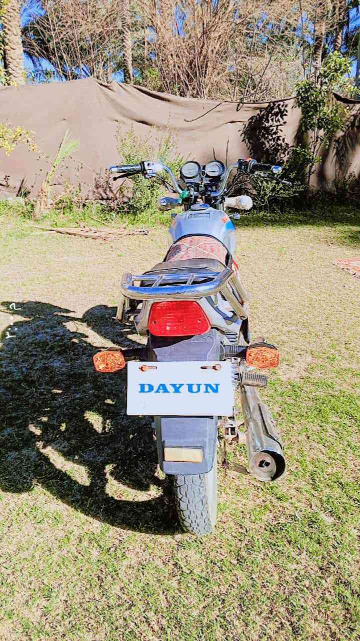 يا الله سلام عليكم دراجه دايوان للبيع موديل 21 اوراق مكفوله كفاله عامه مكاني طوريج السعر 650 وبيه مجال ***********
***********
