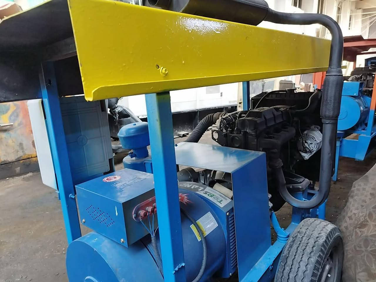 يالله 

مولدة كيا بنكو 3000 تولید 30 كيفي ثري فيز كامل مكمل مع ضمان الفحص بسعر مليونين دينار يوجد توصيل عند الانتفاق المكان بابل شارع 30 الاستفسار *********** واتس اب
