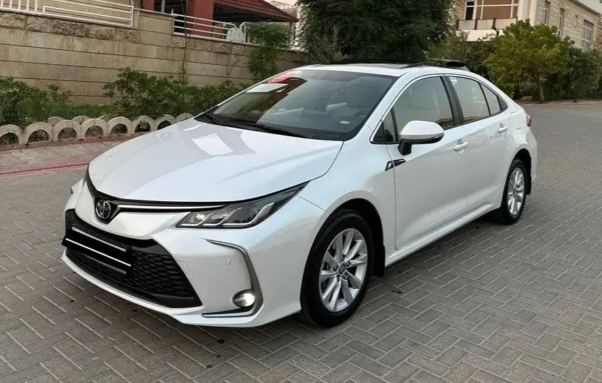 #ياباني_اصلي 🔥
تويوتا كورلا 2025 خليجي 
ضمان ساز  شركه SAS ✅ 🟥
فول مواصفات فتحة سقف....  1/1
حجم المكينة : 1800 بنزين
بصمة تشغيل 
دخول ذكي 
عداد 500 متر فقط 
تبريد قطعتين 
شاحن لاسلكي وايرلس 
تحكم ستيرن 
مثبت سرعة 
شاشة 
كاميرا خلفي
جنح خلفي بلادي 
حساس امامي خلفي 
ويلكب كروم 
مري شفط 
مري كروم اسود 
اشارة بالمري 
لايت لد 
صيانة مجانية 40 الف او سنتين 

مكان السيارة بغداد 
رقم صاحب السيارة 
***********

السعر :: اطلبه بالتعليقات يصلك خاص 📩

#ادارة_الصفحه ⚡

ملاحظه / 🔴
مدير الصفحه غير مسؤول عن بيع وشراء واصوليات السياره نحن صفحه لعرض السيارات فقط.
