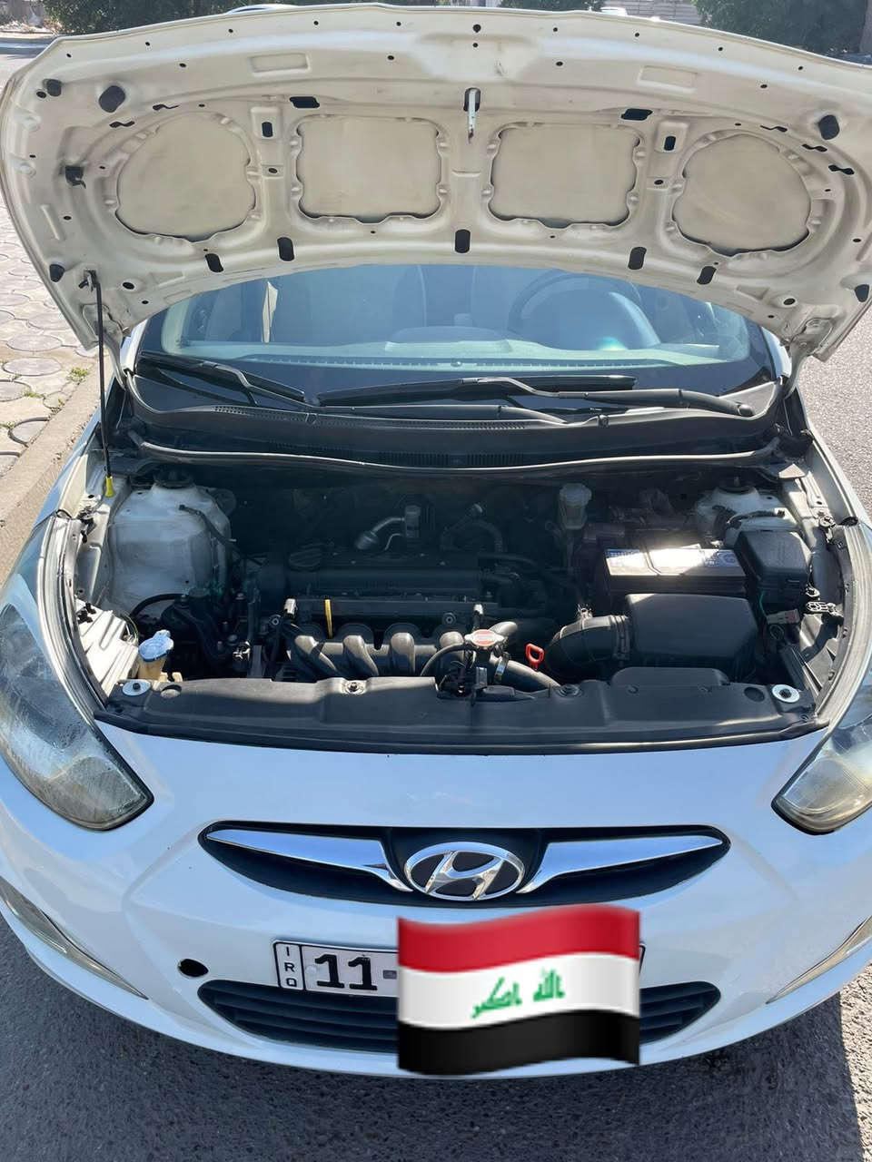 اكسنت موديل ٢٠١٣ للبيع محرك ١٦٠٠ رقم بغداد بأسمي بيها دوسة صبغ فقط العنوان الكرخ ***********
