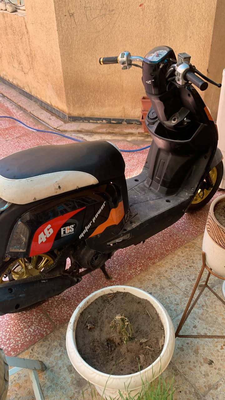 سلام عليكم بوليسي للبيع مكينه مفتوحه والكفرات تجاري الدراجه حلوه مابيها نواقص سعرها 500 وبيها مجال ***********
