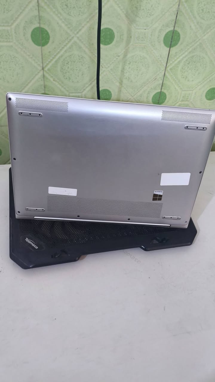 سلام عليكم لابتوب للبيع المواصفات الكاملة:
 HP
الموديل: HPEliteBook1040G4
المعالج : Intel(R) Core(TM) i5-7200U CPU @ 2.50GHz الجيل السابع
نظام التشغيل: Microsoft Windows 10 Pro (أحدث نظام ومفعل)
نوع النظام: x64-based PC
💵 السعر: 400 ألف دينار وبي مجال للشراي
📞 للتواصل والاستفسار:
تكدر تتصل أو تراسلني واتساب على هذا الرقم: ***********
ملاحظة: اللابتوب شغال وما بيه أي نقص والبيع عن قناعة، الي يعجبه يتفضل يتصل ومايصير خاطره إلا طيب.

