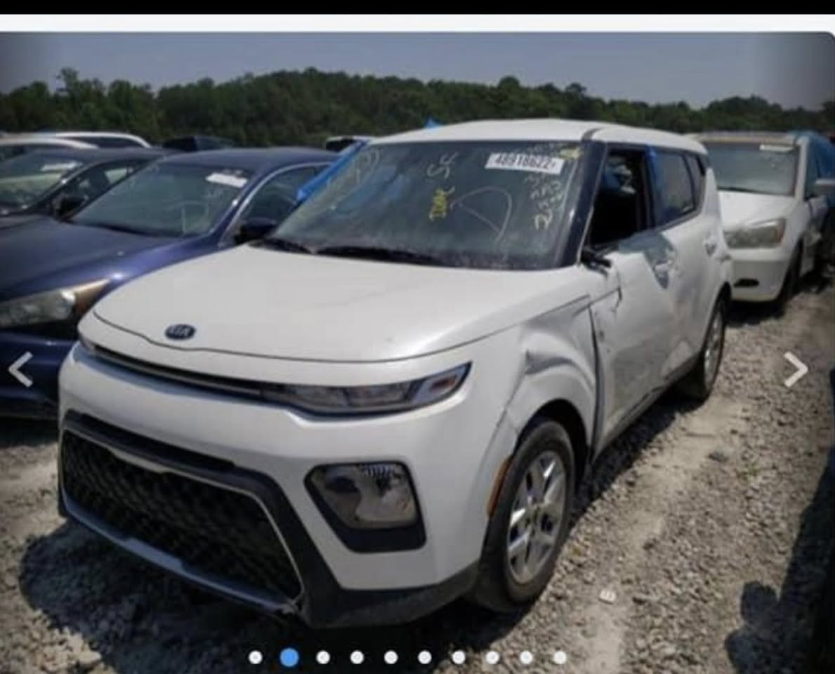 كيا صول ٢٠٢١ مواصفات S  رقم اربيل حادثها الأبواب من الجهتين و القليل من القماره . البجم سليم كبس بدون تصليح يربكات فقط البرده طاك وبيها حالياً طعجه بالصندوق 
السعر ١٠٥ ورقه 
للاتصال ***********
