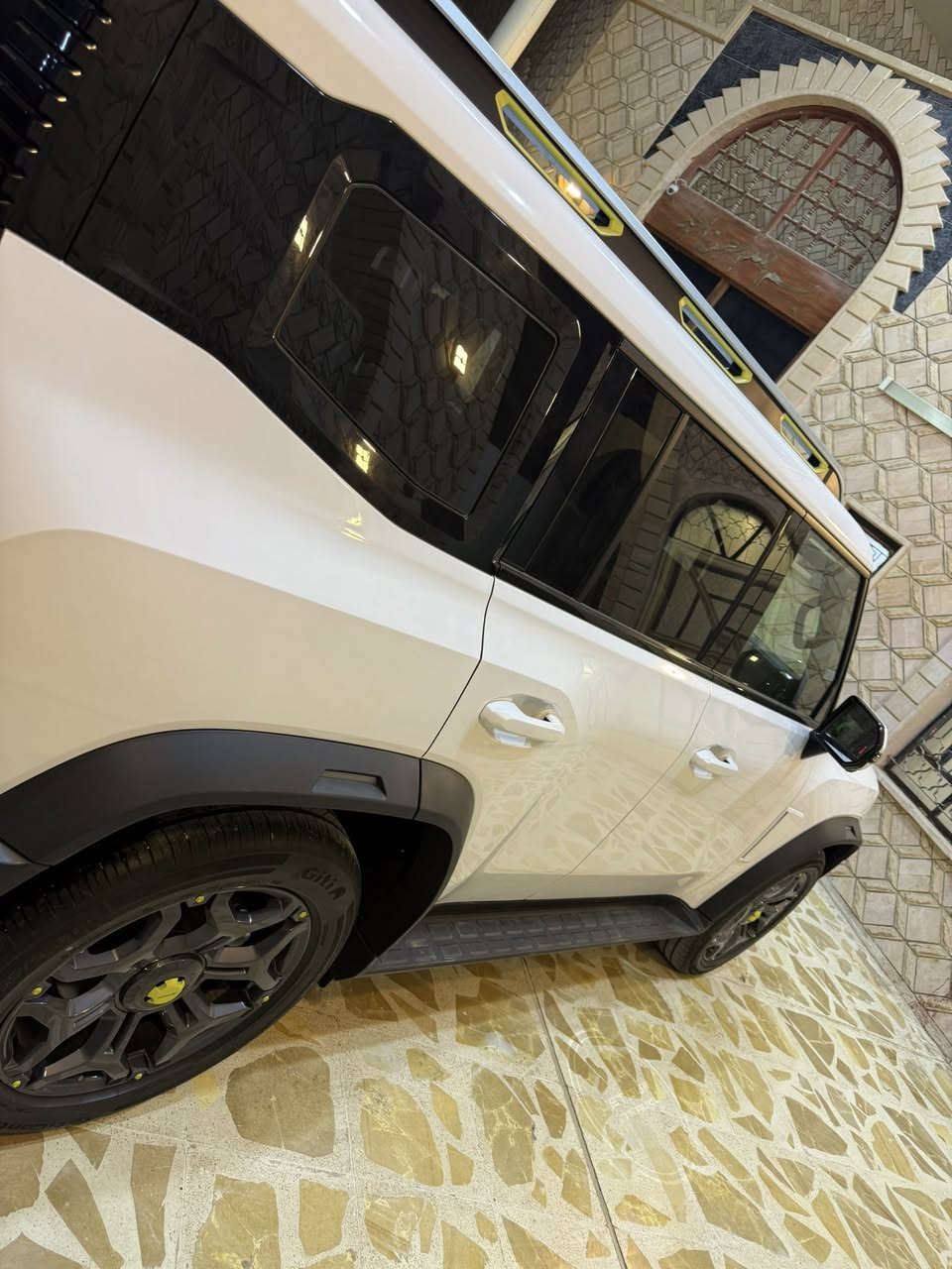 السلام عليكم انسب t2 للبيع موديل 25 فول مواصفات داخل زيتوني اخت الزيرو ماشيه 11 الف رقم بغداد مكفوله كفاله عامه السعر 37 مليون وبيه مجال 
08732224000
***********
